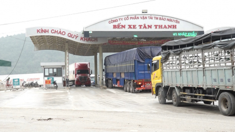 Khẩn trương giải quyết &aacute;ch tắc h&agrave;ng h&oacute;a của khẩu