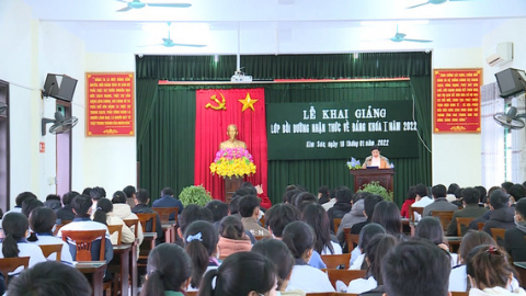 Bồi dưỡng kết nạp Đảng cho thanh ni&ecirc;n chuẩn bị nhập ngũ