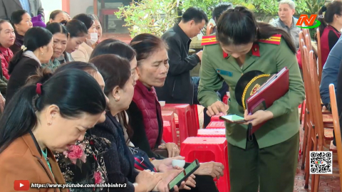 T&iacute;ch cực tuy&ecirc;n truyền, hướng dẫn người d&acirc;n tham gia g&oacute;p &yacute; qua ứng dụng VNEID