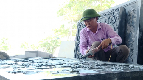 Đưa đi&ecirc;u khắc đương đại v&agrave;o kh&ocirc;ng gian l&agrave;ng nghề truyền thống