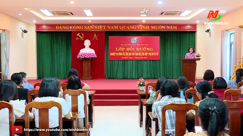 Bồi dưỡng nghiệp vụ c&ocirc;ng t&aacute;c Hội cho Chủ tịch Hội LHPN cơ sở