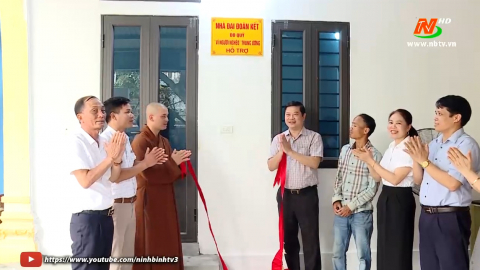 Những ng&ocirc;i nh&agrave; ấm t&igrave;nh "Đại đo&agrave;n kết"