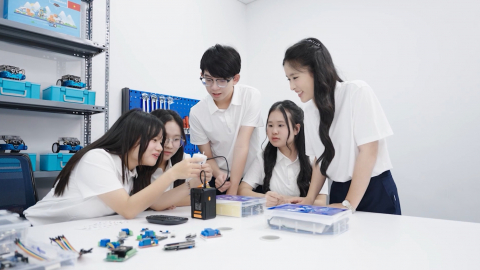 Gi&aacute;o dục học sinh học v&agrave; thực h&agrave;nh theo B&aacute;c