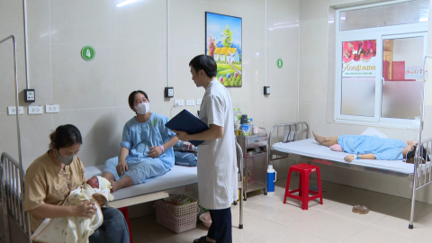 Quan t&acirc;m chăm s&oacute;c sức khỏe b&agrave; mẹ v&agrave; trẻ em