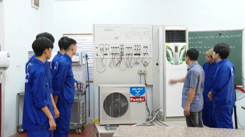 Đ&agrave;o tạo nghề gắn với doanh nghiệp -  Mở rộng cơ hội việc l&agrave;m