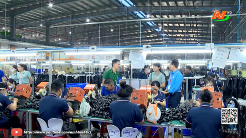 Ph&aacute;t huy vai tr&ograve; cầu nối giữa doanh nghiệp v&agrave; người lao động