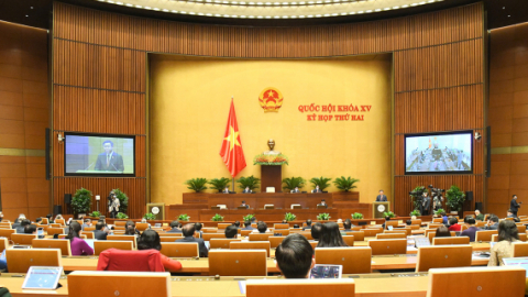 Quốc hội thảo luận về t&igrave;nh h&igrave;nh kinh tế - X&atilde; hội v&agrave; ph&ograve;ng chống COVID-19