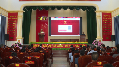 Tập huấn n&acirc;ng cao kỹ năng số cho tổ c&ocirc;ng nghệ số cộng đồng