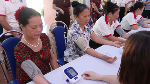 M&iacute;t tinh hưởng ứng Ng&agrave;y Thế giới ph&ograve;ng, chống tăng huyết &aacute;p