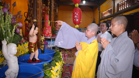  Lan tỏa n&eacute;t đẹp văn h&oacute;a m&ugrave;a phật đản