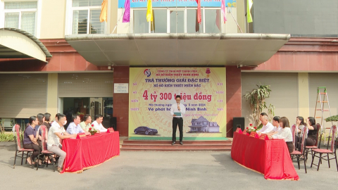 Trao giải đặc biệt Xổ số kiến thiết miền Bắc