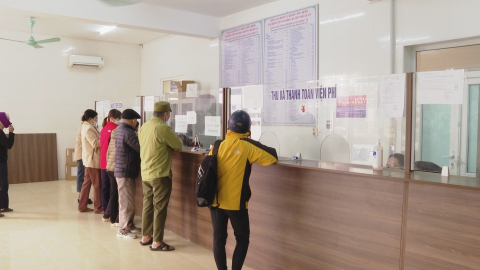 N&acirc;ng mức gi&aacute; dịch vụ kh&aacute;m, chữa bệnh ngo&agrave;i phạm vi thanh to&aacute;n của quỹ BHYT