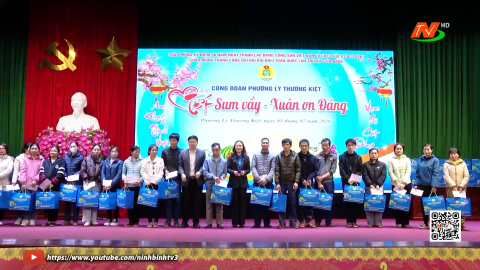 Chương tr&igrave;nh "Tết sum vầy - Xu&acirc;n ơn Đảng"