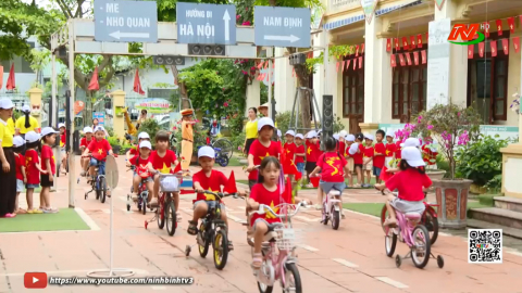 Ng&agrave;y hội "B&eacute; với an to&agrave;n giao th&ocirc;ng" tại trường Mầm non T&acirc;n Th&agrave;nh