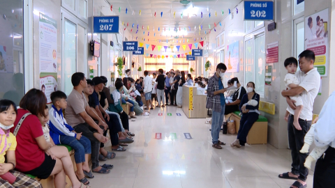 Hiệu quả Nghị quyết 57/NQ-CP: R&uacute;t ngắn thời gian chờ kết quả x&eacute;t nghiệm