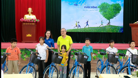 Chương tr&igrave;nh " H&agrave;nh tr&igrave;nh t&ocirc;i y&ecirc;u cuộc sống"