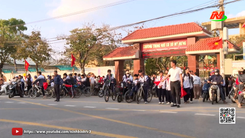 Nh&acirc;n rộng m&ocirc; h&igrave;nh cổng trường an to&agrave;n giao th&ocirc;ng