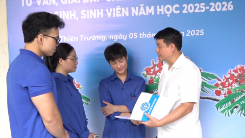 Tư vấn, giải đ&aacute;p ch&iacute;nh s&aacute;ch bảo hiểm y tế cho học sinh, sinh vi&ecirc;n