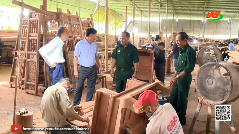Doanh nh&acirc;n cựu chiến binh thi đua l&agrave;m theo lời B&aacute;c