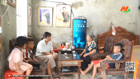 Hỗ trợ người cao tuổi vượt l&ecirc;n ho&agrave;n cảnh