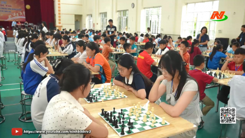 S&ocirc;i nổi ng&agrave;y hội thể thao ng&agrave;nh gi&aacute;o dục