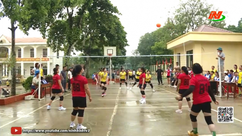 Ph&uacute; Long: Giao lưu b&oacute;ng chuyền hơi nữ