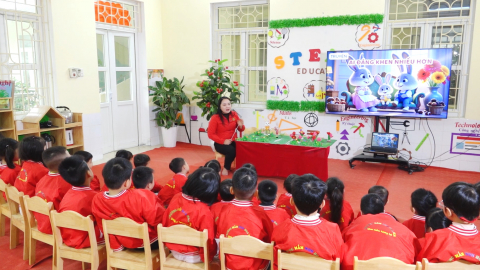 C&acirc;u chuyện "Ai đ&aacute;ng khen nhiều hơn"