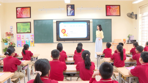 X&acirc;y dựng đội ngũ nh&agrave; gi&aacute;o cống hiến, s&aacute;ng tạo