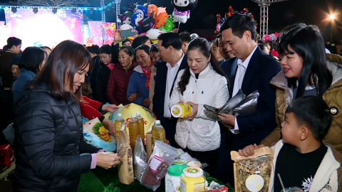 X&atilde; Y&ecirc;n Từ khai mạc Chợ hoa Xu&acirc;n B&iacute;nh Ngọ 2026