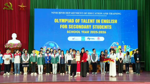 Tổng kết v&agrave; trao giải cuộc thi Olympic " T&agrave;i năng tiếng Anh "