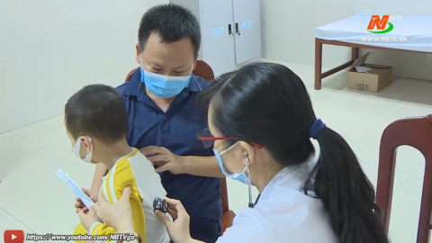 Chủ động ph&ograve;ng bệnh giao m&ugrave;a cho trẻ em
