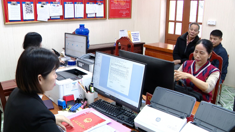 Lắng nghe giải quyết kịp thời &yacute; kiến, kiến nghị của cử tri