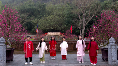 Ng&agrave;y Xu&acirc;n long phụng sum vầy