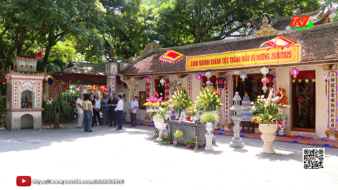 Linh thi&ecirc;ng Đền B&agrave; Vũ