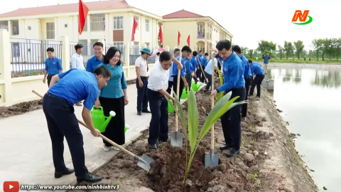 Thanh ni&ecirc;n Y&ecirc;n Kh&aacute;nh t&iacute;ch cực tham gia x&acirc;y dựng n&ocirc;ng th&ocirc;n mới n&acirc;ng cao