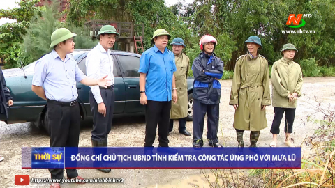 Đồng ch&iacute; Chủ tịch UBND tỉnh Phạm Quang Ngọc kiểm tra c&ocirc;ng t&aacute;c ứng ph&oacute; với mưa lũ