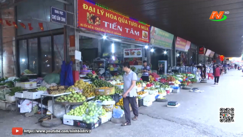 Thị trường tr&aacute;i c&acirc;y trong những ng&agrave;y h&egrave;