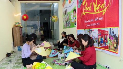 Tinh hoa trong v&agrave;nh n&oacute;n l&aacute;