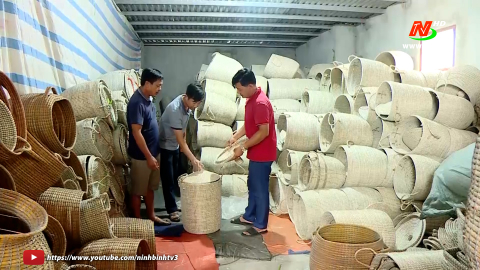 N&ocirc;ng d&acirc;n Y&ecirc;n Kh&aacute;nh thi đua sản xuất, kinh doanh giỏi