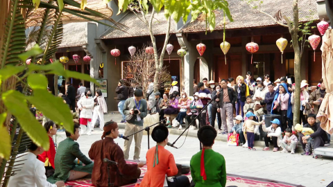 Ninh B&igrave;nh đ&oacute;n tr&ecirc;n 700 ngh&igrave;n lượt kh&aacute;ch dịp Tết Nguy&ecirc;n đ&aacute;n