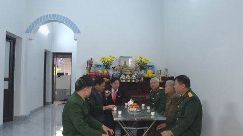 Tết ấm &aacute;p trong những ng&ocirc;i nh&agrave; nghĩa t&igrave;nh đồng đội