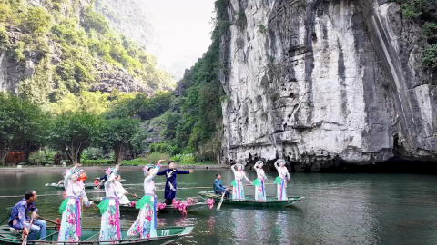 Vẻ đẹp Nam Hoa Lư trong &acirc;m nhạc truyền thống