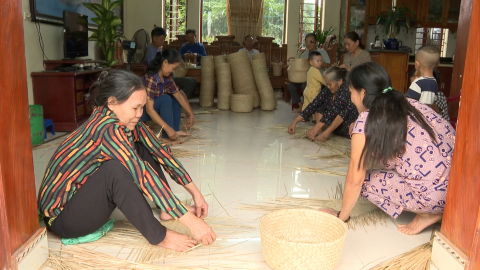 Giữ g&igrave;n v&agrave; ph&aacute;t triển nghề truyền thống