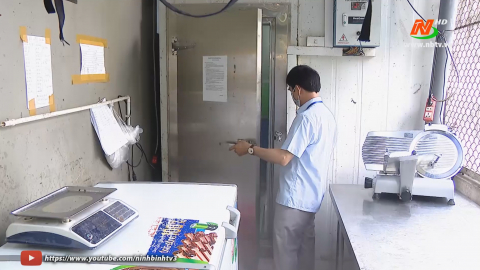 Kiểm tra c&ocirc;ng t&aacute;c an to&agrave;n thực phẩm tại th&agrave;nh phố Ninh B&igrave;nh