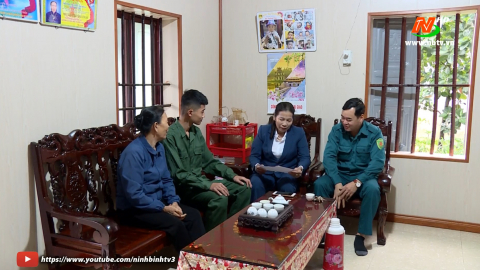 Y&ecirc;n Kh&aacute;nh n&acirc;ng cao chất lượng ch&iacute;nh trị cho thanh ni&ecirc;n nhập ngũ