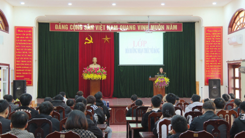 Nho Quan khai giảng lớp Bồi dưỡng nhận thức về Đảng