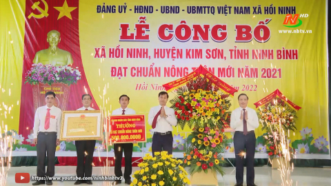 Hồi Ninh đ&oacute;n bằng c&ocirc;ng nhận x&atilde; đạt chuẩn n&ocirc;ng th&ocirc;n mới