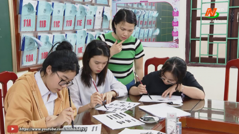 TP. Tam Điệp hướng tới Hội thi thư ph&aacute;p tại Lễ hội Hoa Lư