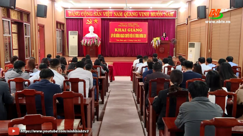 Khai giảng lớp bồi dưỡng ngạch chuy&ecirc;n vi&ecirc;n v&agrave; tương đương K59