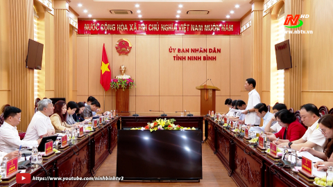 Đo&agrave;n gi&aacute;m s&aacute;t của Quốc hội l&agrave;m việc với UBND tỉnh